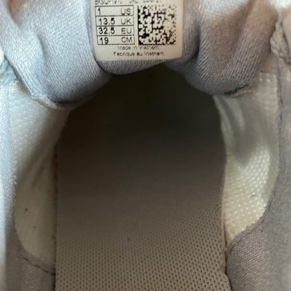 New Balance Arishi Running Sneaker Silver with Lavender White Sole Girls SZ 1 - Picture 8 of 8